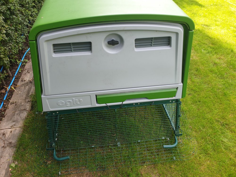 Eglu Cube® Large Chicken Coop with 3m run auto door and light, wheels